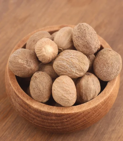 Muskat cevizi doğal ve katkısız aromatik baharat ürün görseli