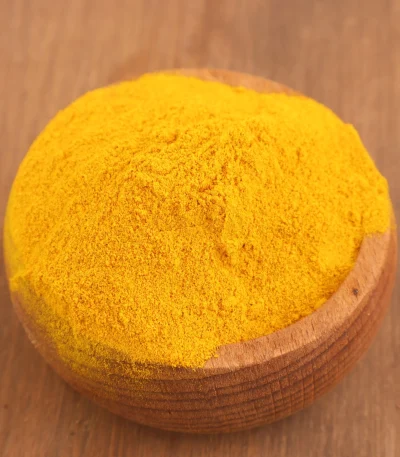Doğal zerdeçal tozu baharatı - Curcuma longa L.