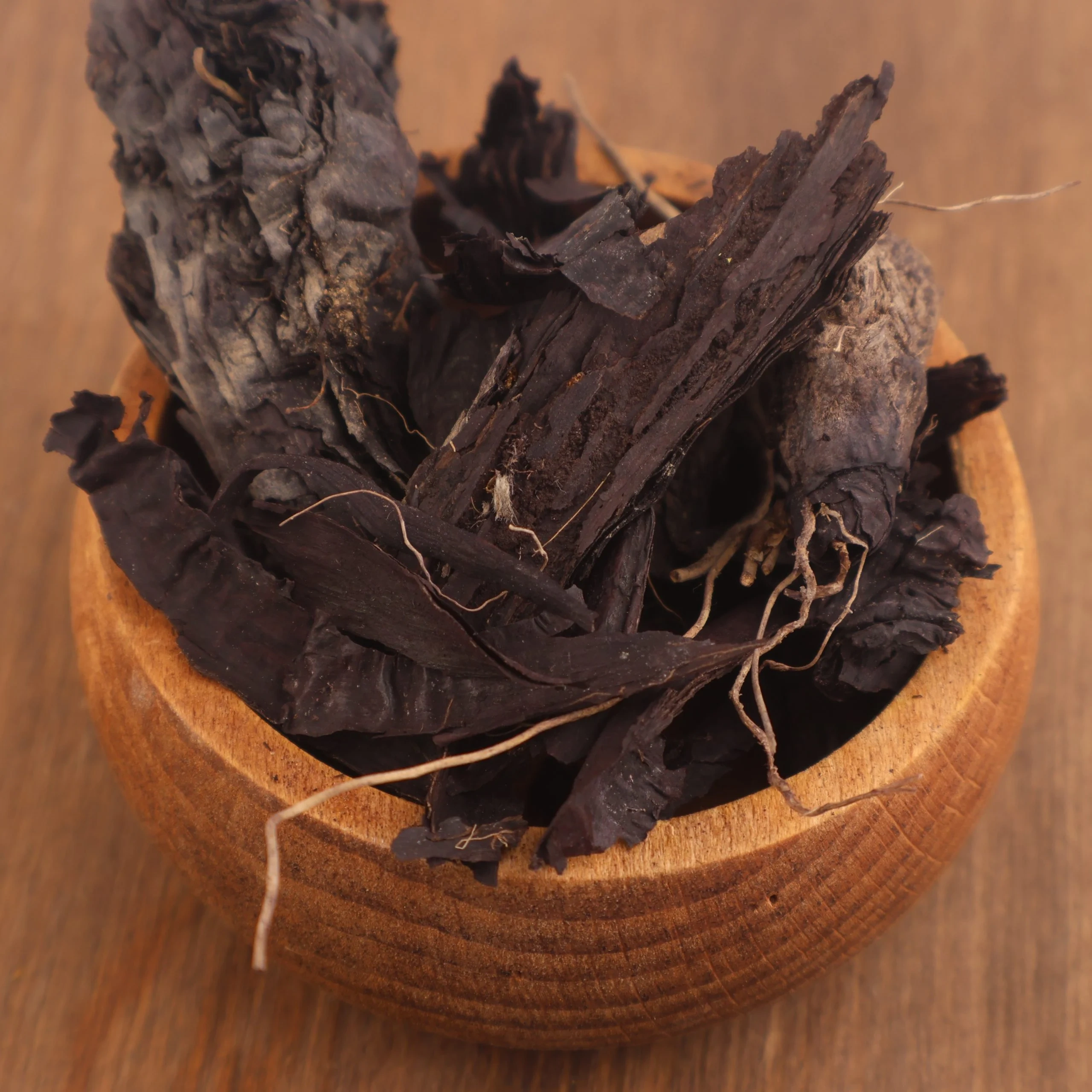 Böğürtlen Kökü – Rubus fruticosus Böğürtlen kökü Rubus fruticosus doğal kurutulmuş bitkisel ürün